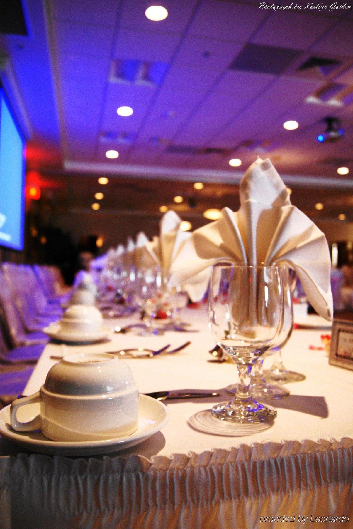 Holiday Inn Purdue - Fort Wayne By Ihg Eksteriør billede